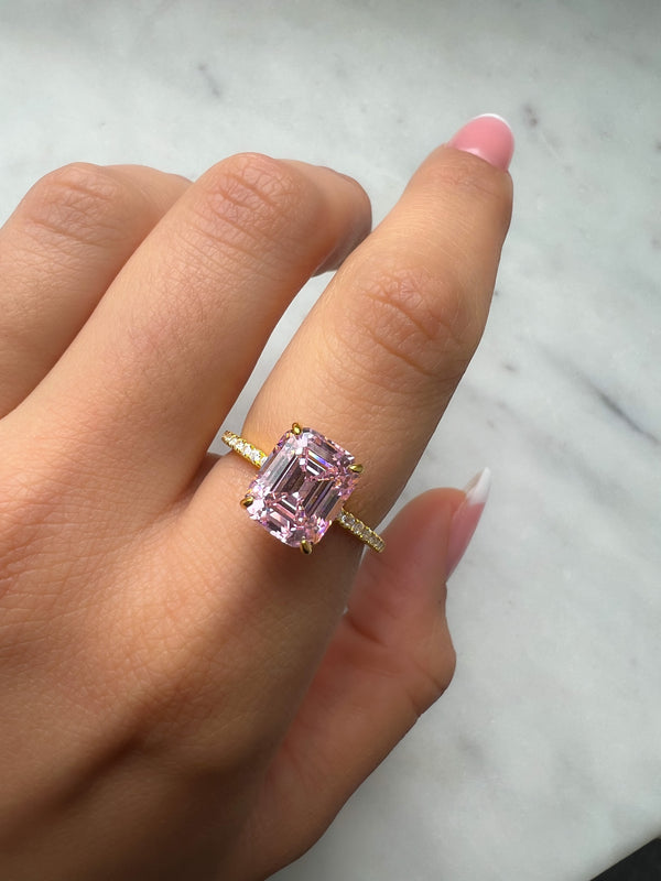 Emerald Ring Pink