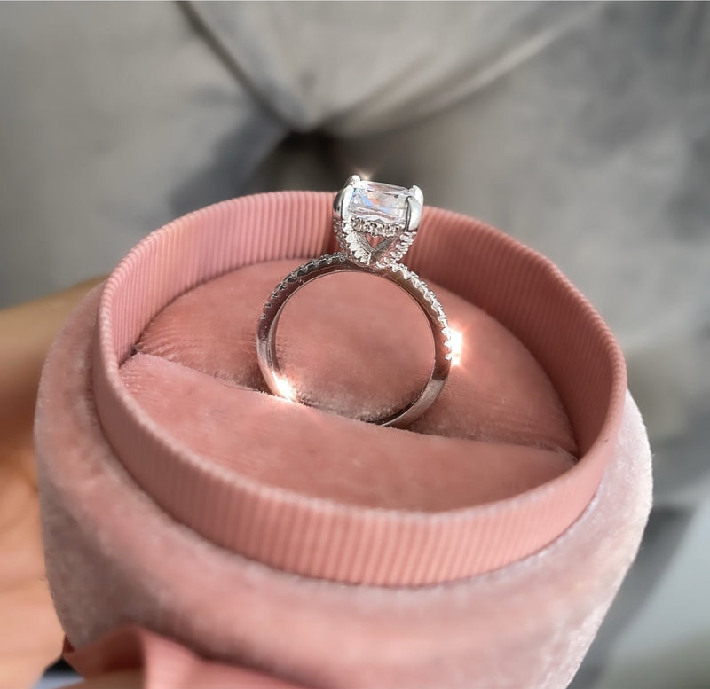 Classy  Ring