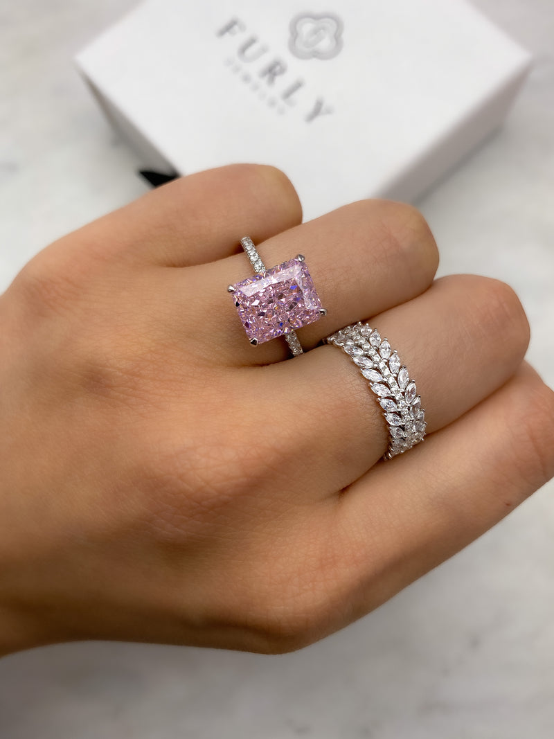 Iced out Ring Pink