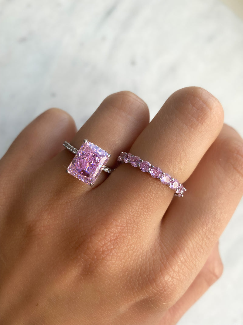 Iced out Ring Pink